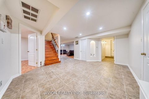 Photo 35 at 134 Butterfield Crescent, Maple, Vaughan