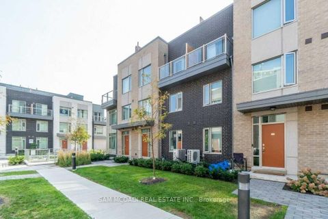 Photo 1 at 33 - 22 Applewood Lane, Etobicoke West Mall, Toronto