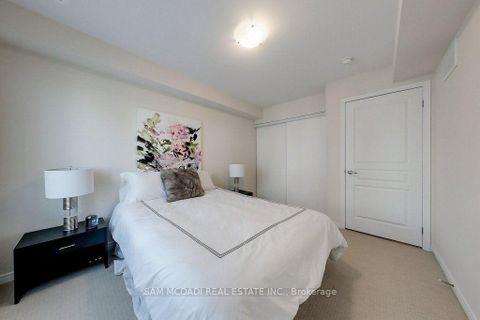 Photo 19 at 33 - 22 Applewood Lane, Etobicoke West Mall, Toronto