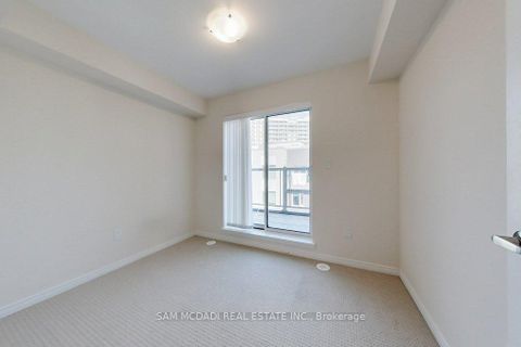Photo 25 at 33 - 22 Applewood Lane, Etobicoke West Mall, Toronto