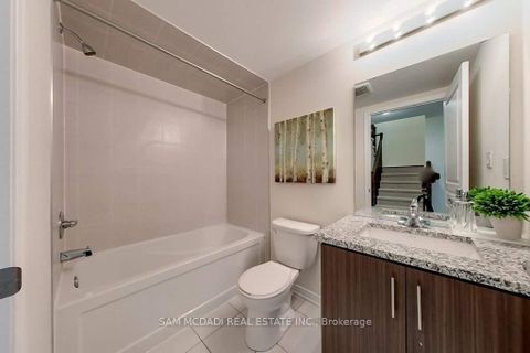 Photo 26 at 33 - 22 Applewood Lane, Etobicoke West Mall, Toronto