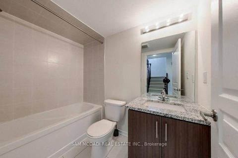 Photo 27 at 33 - 22 Applewood Lane, Etobicoke West Mall, Toronto