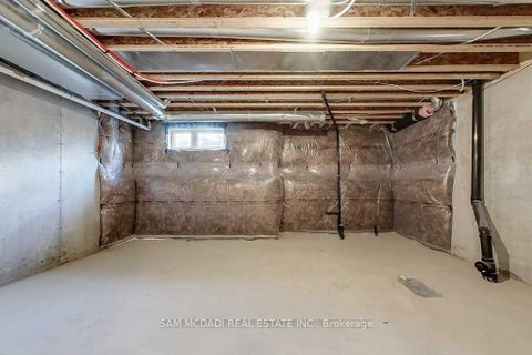 Photo 29 at 33 - 22 Applewood Lane, Etobicoke West Mall, Toronto