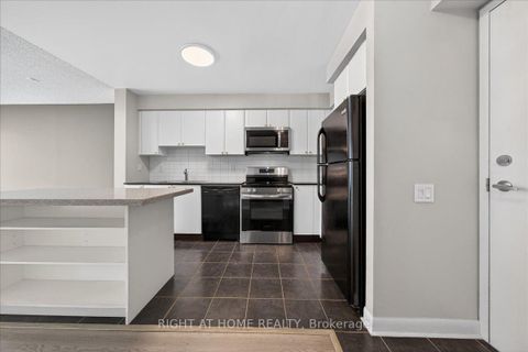Photo 4 at 827 - 525 Wilson Avenue, Clanton Park, Toronto
