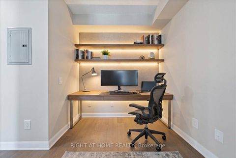 Photo 10 at 827 - 525 Wilson Avenue, Clanton Park, Toronto