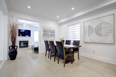 Photo 6 at 16 Muret Crescent, Patterson, Vaughan