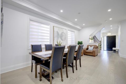 Photo 8 at 16 Muret Crescent, Patterson, Vaughan