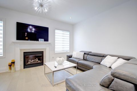 Photo 20 at 16 Muret Crescent, Patterson, Vaughan