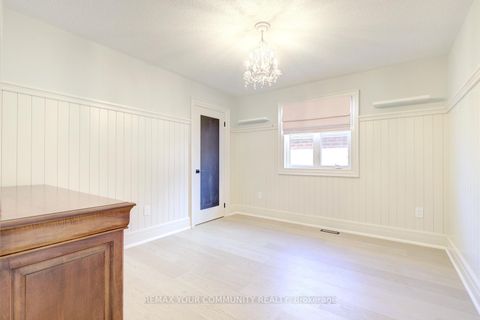 Photo 26 at 16 Muret Crescent, Patterson, Vaughan