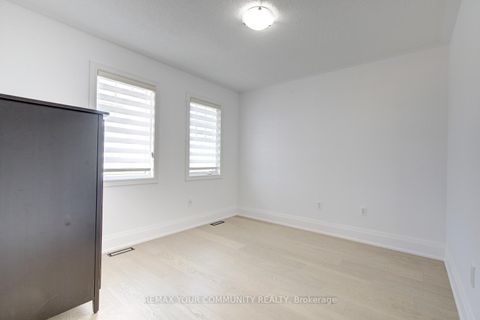 Photo 28 at 16 Muret Crescent, Patterson, Vaughan