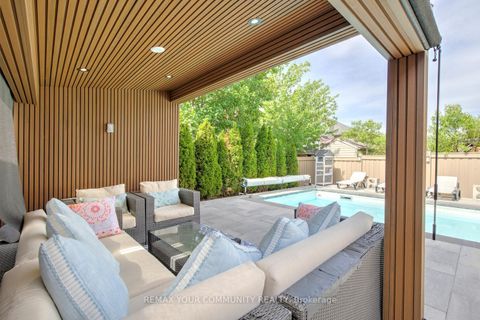 Photo 44 at 16 Muret Crescent, Patterson, Vaughan