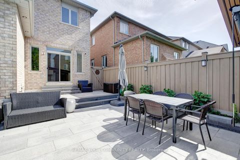 Photo 46 at 16 Muret Crescent, Patterson, Vaughan