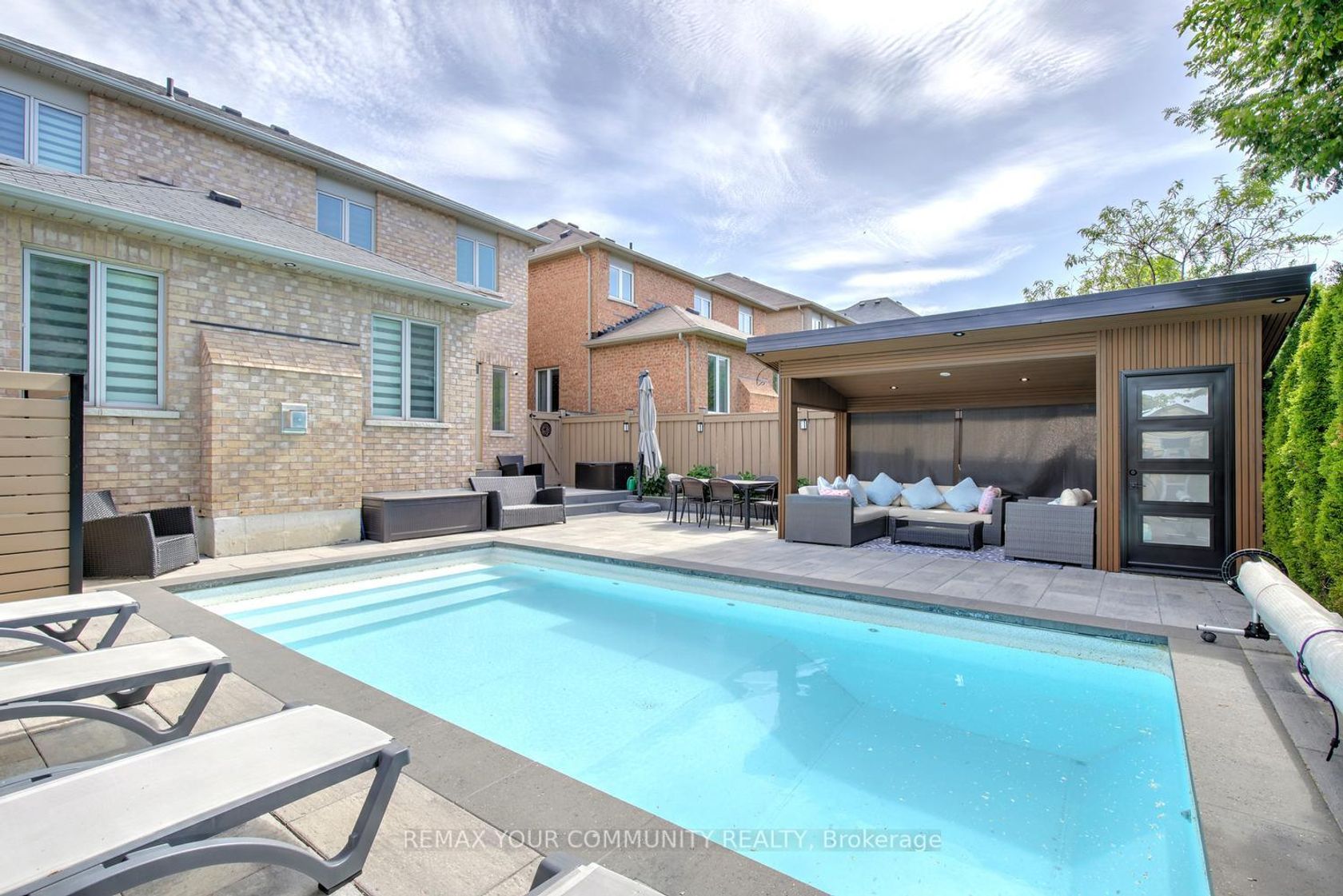 16 Muret Crescent, Patterson, Vaughan photo number 2