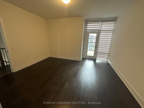 Photo 9 at 27 Thorncrest Drive, Patterson, Vaughan