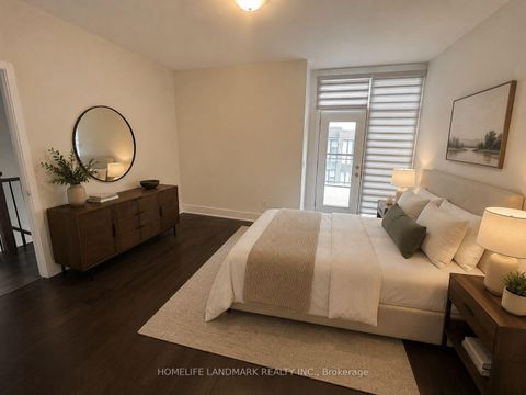 Photo 10 at 27 Thorncrest Drive, Patterson, Vaughan