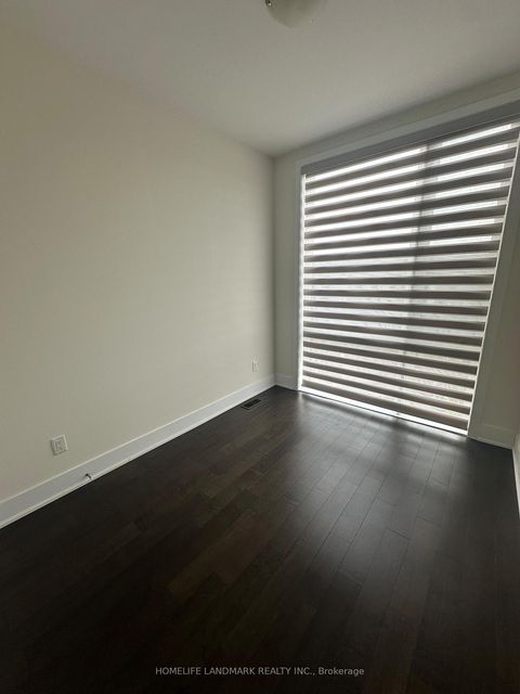 Photo 12 at 27 Thorncrest Drive, Patterson, Vaughan
