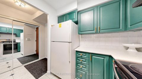 Photo 9 at 409 - 18 Pemberton Avenue, Newtonbrook East, Toronto