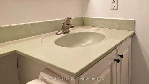 Photo 17 at 409 - 18 Pemberton Avenue, Newtonbrook East, Toronto