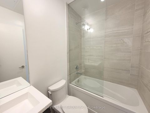 Photo 5 at 806 - 138 Downes Street, Waterfront Communities C8, Toronto
