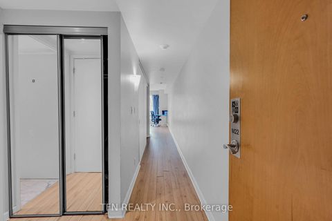 Photo 6 at M22 - 350 Wellington Street W, Waterfront Communities C1, Toronto