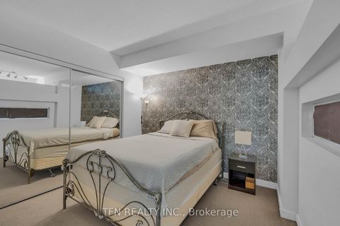 Photo 11 at M22 - 350 Wellington Street W, Waterfront Communities C1, Toronto