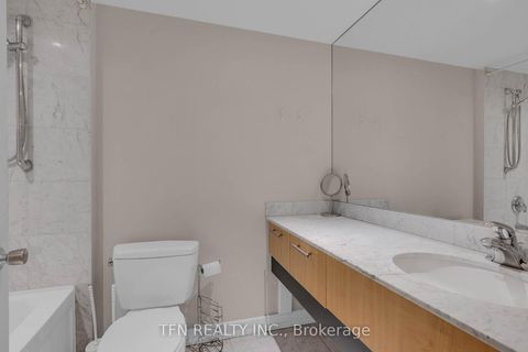 Photo 13 at M22 - 350 Wellington Street W, Waterfront Communities C1, Toronto
