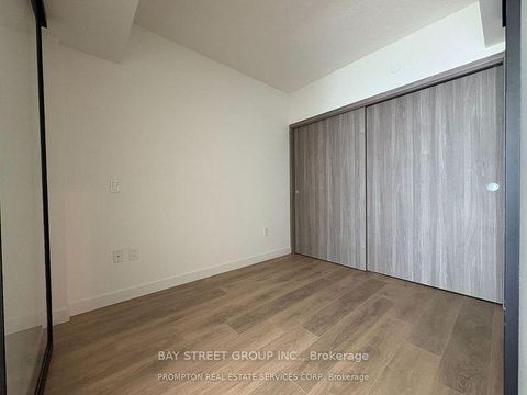 Photo 4 at 912 - 1 Concord Cityplace Way, Waterfront Communities C1, Toronto
