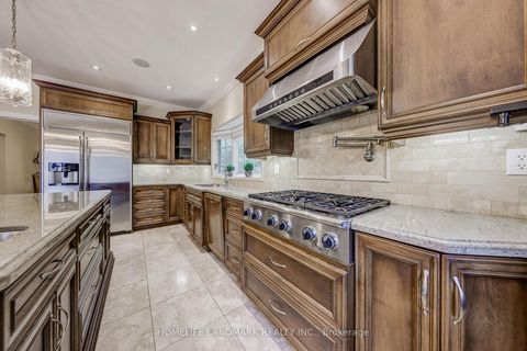 Photo 7 at 38 Misty Crescent, Don Mills, Toronto