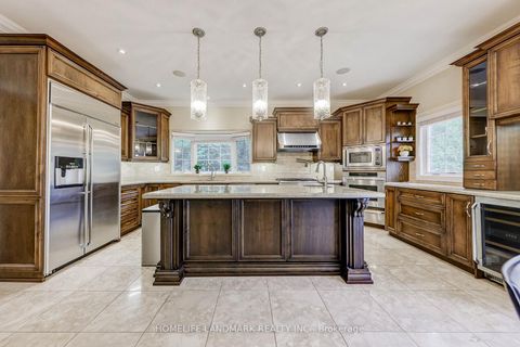 Photo 8 at 38 Misty Crescent, Don Mills, Toronto
