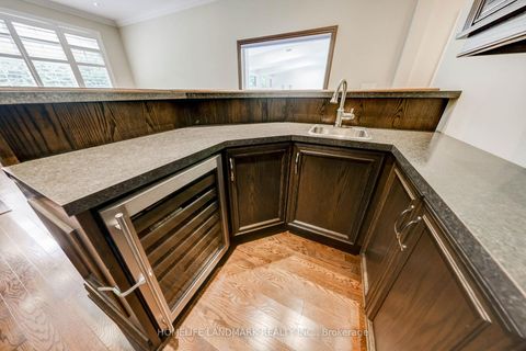 Photo 10 at 38 Misty Crescent, Don Mills, Toronto