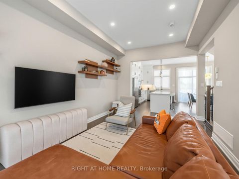 Photo 7 at 88 Crimson Forest Drive, Patterson, Vaughan