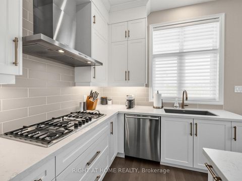Photo 11 at 88 Crimson Forest Drive, Patterson, Vaughan