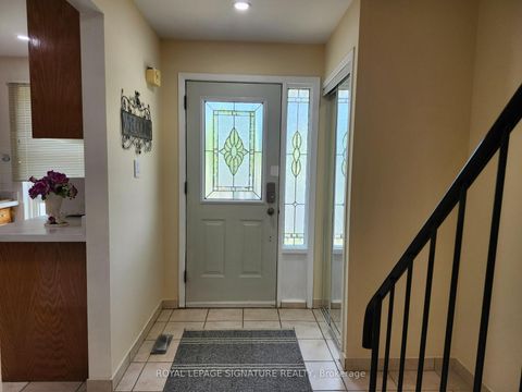 Photo 4 at 15 - 25 Gosford Boulevard, Black Creek, Toronto