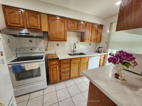 Photo 5 at 15 - 25 Gosford Boulevard, Black Creek, Toronto