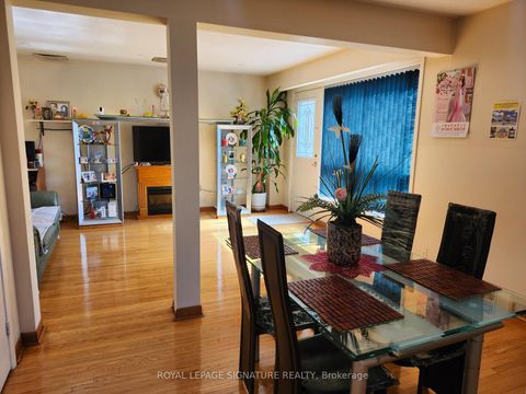 Photo 7 at 15 - 25 Gosford Boulevard, Black Creek, Toronto