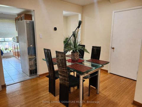 Photo 9 at 15 - 25 Gosford Boulevard, Black Creek, Toronto