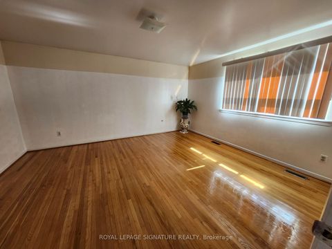 Photo 13 at 15 - 25 Gosford Boulevard, Black Creek, Toronto