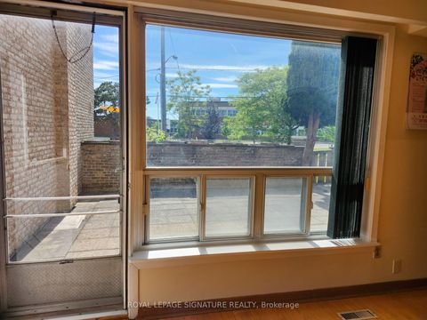 Photo 19 at 15 - 25 Gosford Boulevard, Black Creek, Toronto