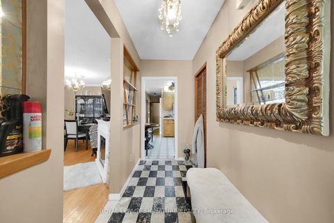 Photo 4 at 22 Hamptonbrook Drive, Richview, Toronto