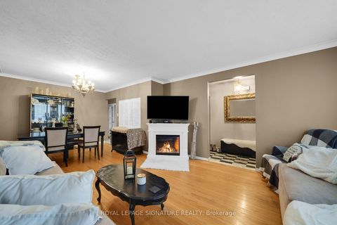 Photo 8 at 22 Hamptonbrook Drive, Richview, Toronto