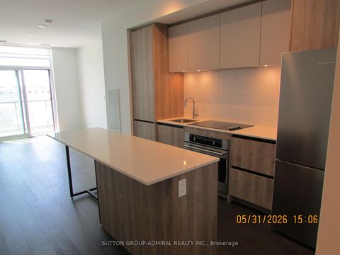 Photo 1 at 414 - 8 Beverley Glen Boulevard, Beverley Glen, Vaughan