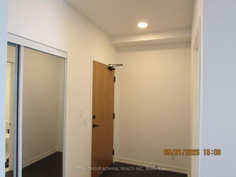 Photo 2 at 414 - 8 Beverley Glen Boulevard, Beverley Glen, Vaughan