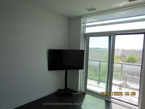 Photo 5 at 414 - 8 Beverley Glen Boulevard, Beverley Glen, Vaughan