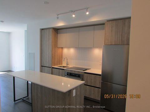 Photo 6 at 414 - 8 Beverley Glen Boulevard, Beverley Glen, Vaughan