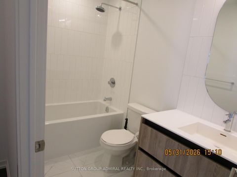 Photo 9 at 414 - 8 Beverley Glen Boulevard, Beverley Glen, Vaughan