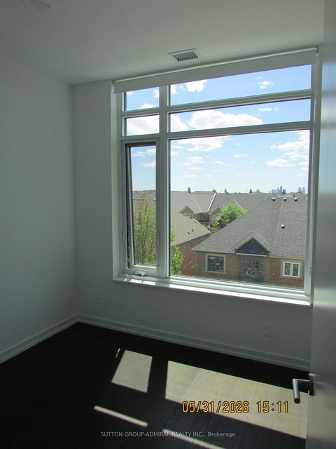 Photo 11 at 414 - 8 Beverley Glen Boulevard, Beverley Glen, Vaughan