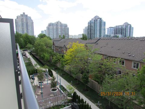 Photo 21 at 414 - 8 Beverley Glen Boulevard, Beverley Glen, Vaughan