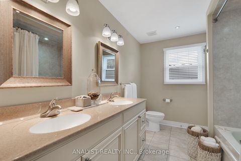 Photo 18 at 10 Sevilla Boulevard, Kleinburg, Vaughan