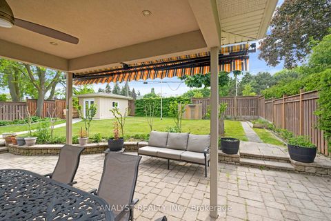 Photo 25 at 10 Sevilla Boulevard, Kleinburg, Vaughan
