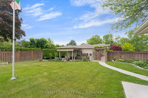 Photo 29 at 10 Sevilla Boulevard, Kleinburg, Vaughan